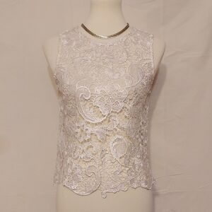 Sans Souci Elegant Lace Sleeveless Top
